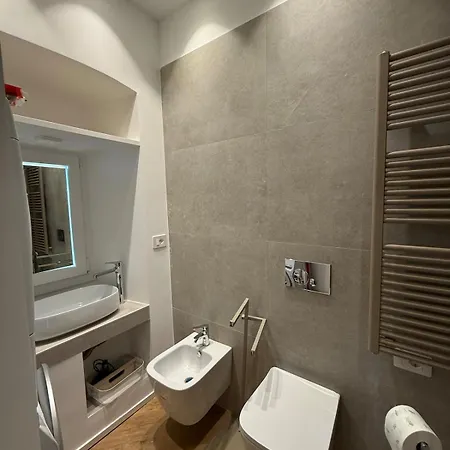 In Piazza Colombo Daire *