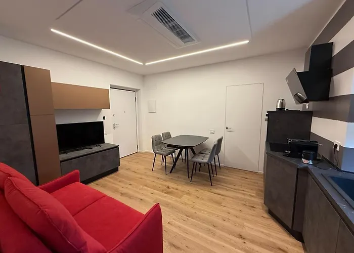 In Piazza Colombo Apartman *